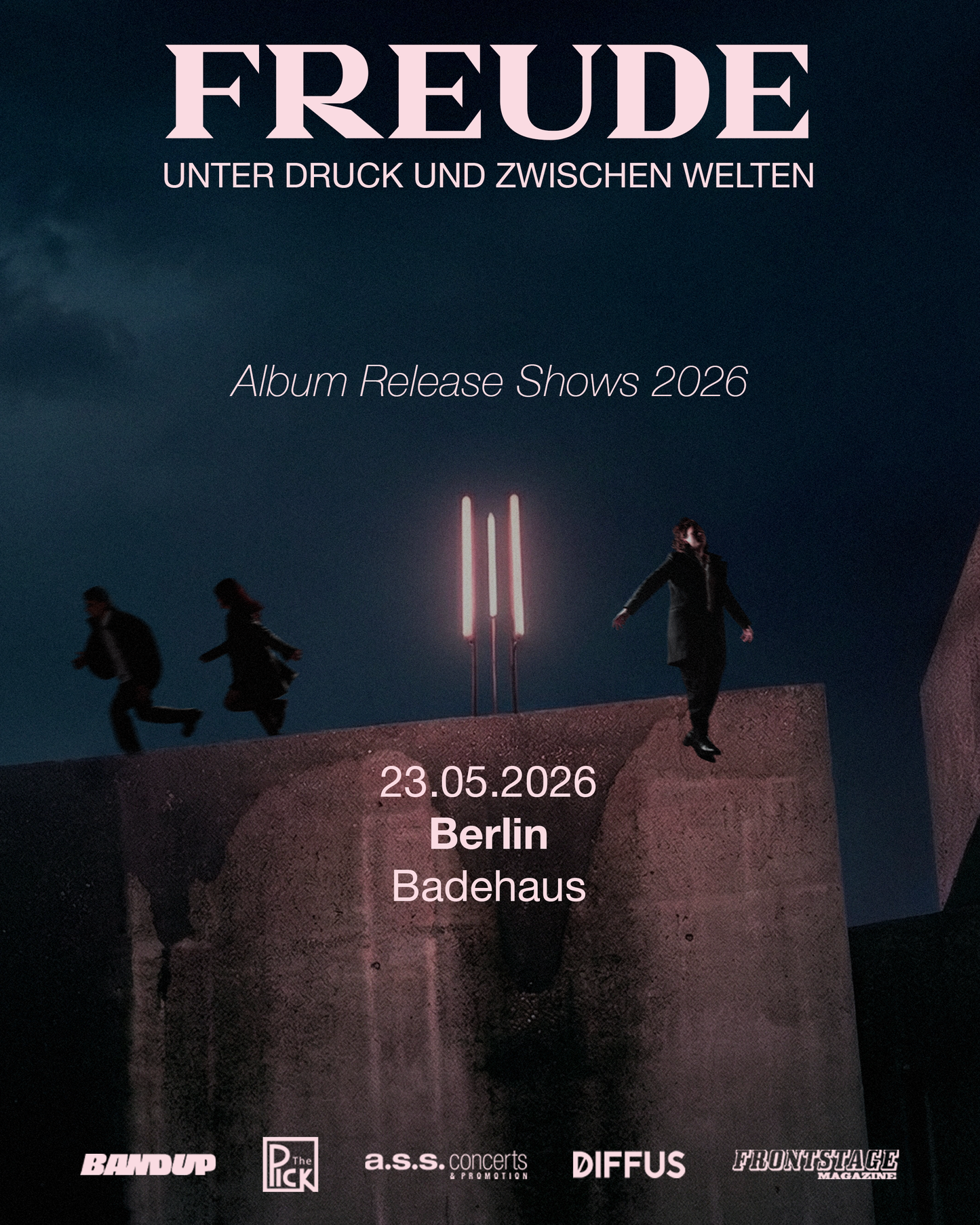 UNTER DRUCK UND ZWISCHEN WELTEN - BERLIN